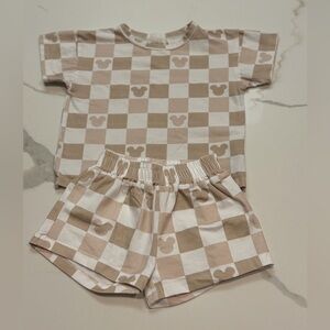 NWOT Toddler Disney Mickey Mouse set shirt and shorts size 3t neutrals unisex